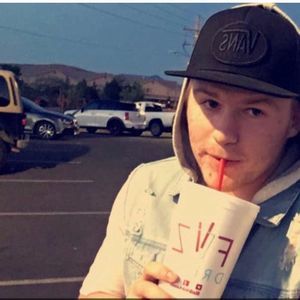 Meet your Posher, Derek